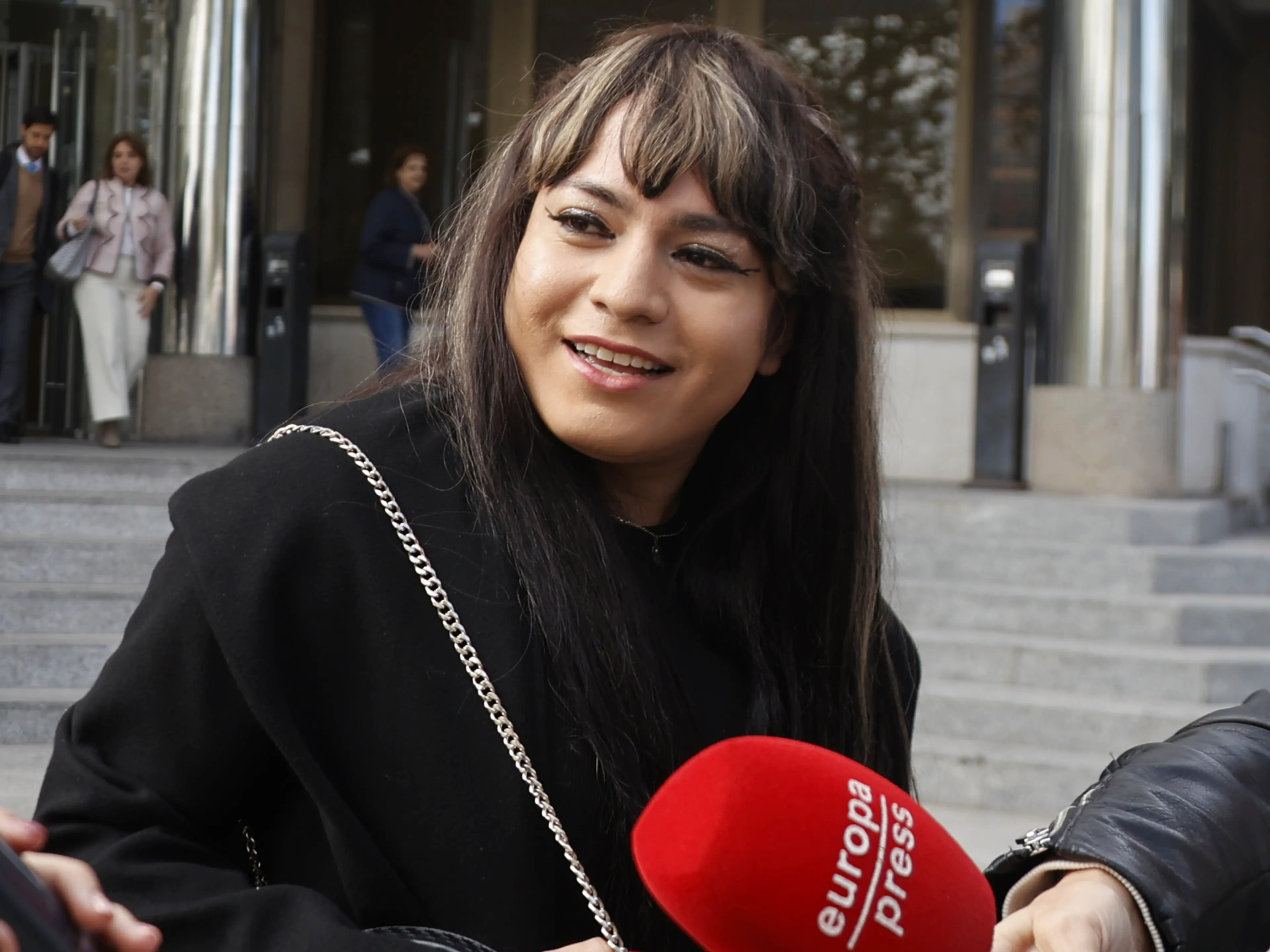 Valeri Cuéllar a la puerta de los Juzgados de Plaza Castilla.