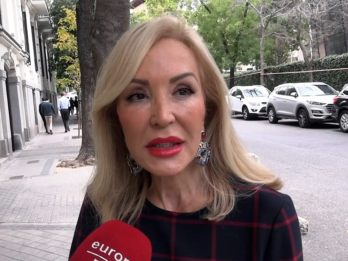 Carmen Lomana al llegar a casa ha hablado de su relación con Enrique Ortiz.