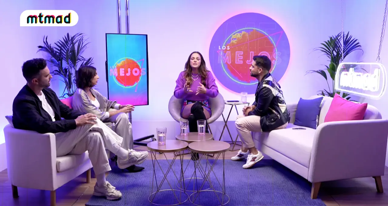 Marta Peñate junto a Suso Álvarez, Marieta y Miguel Frigenti en 'Los Mejos'.