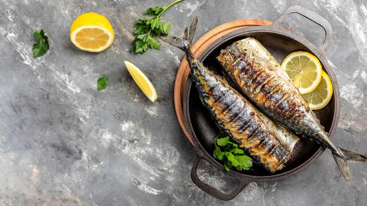 Trucos infalibles para cocinar pescado a la sartén sin que se pegue