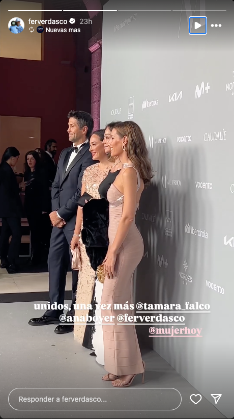 La familia posó en el photocall a pesar del desplante de Íñigo Onieva.