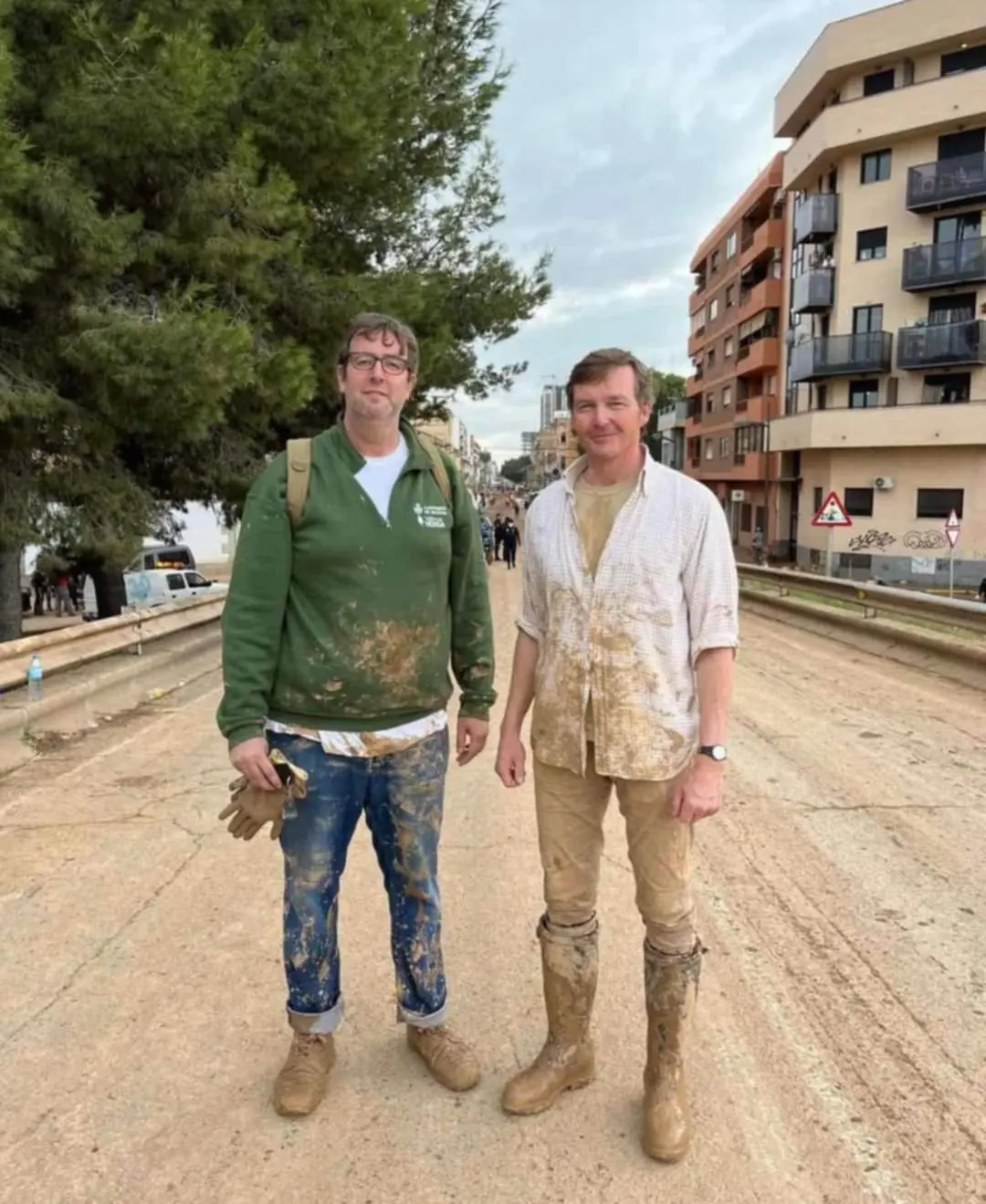 Pedro de Borbón trabajando en la DANA.