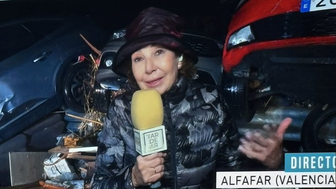 Ana Rosa ha estado trabajando desde Valencia. 'TARDE AR'