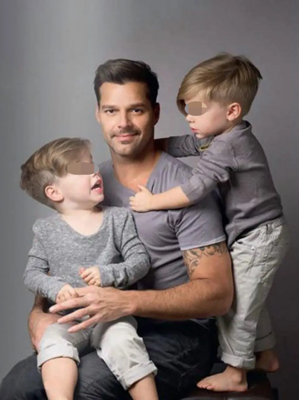 Ricky Martín y sus hijos gemelos, Valentino y Matteo.