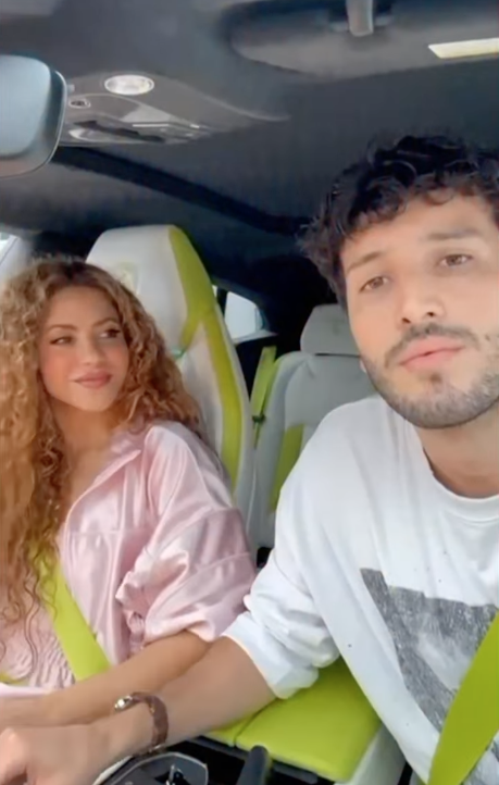 Shakira promete regalar un lujoso coche a sus fans.