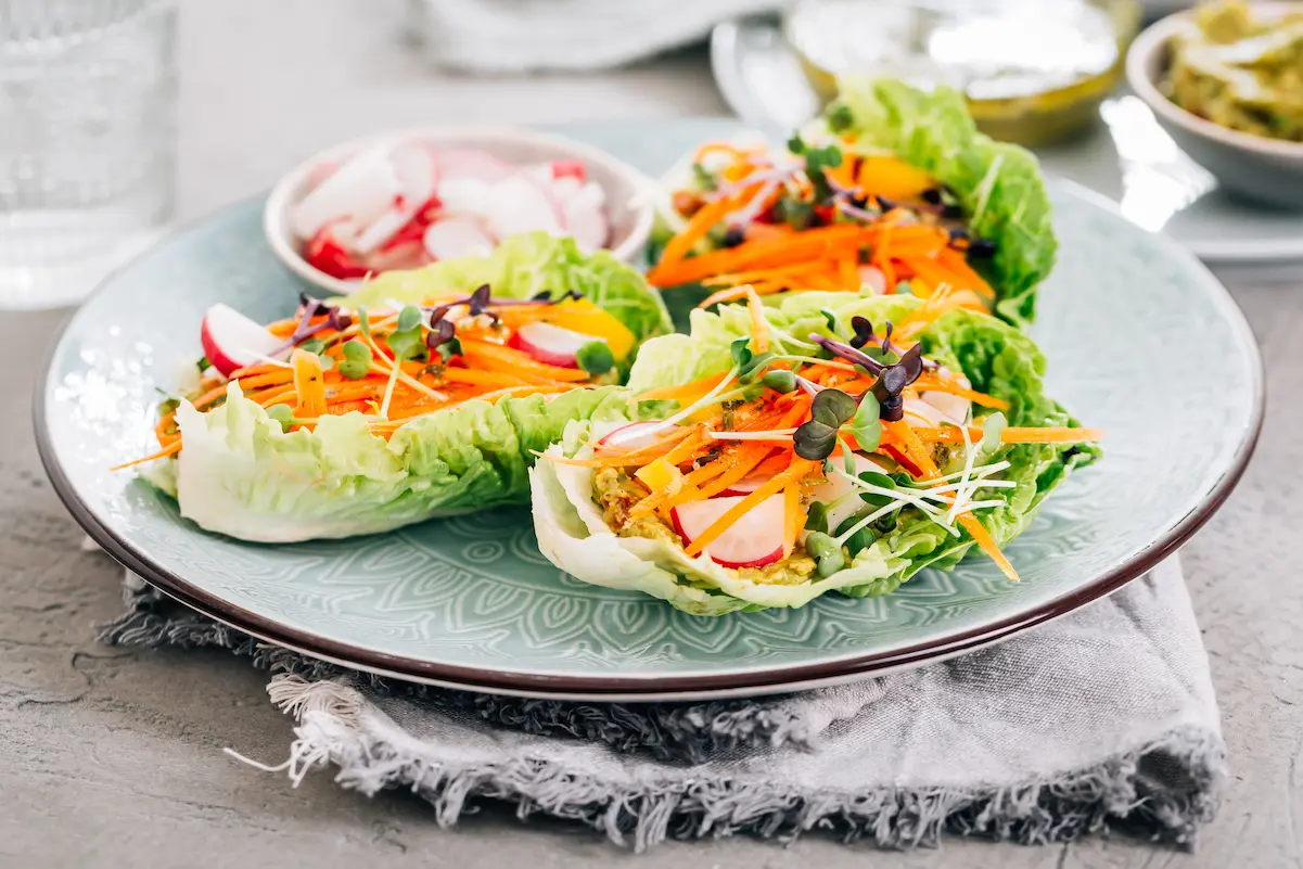 Tacos de lechuga con champiñones