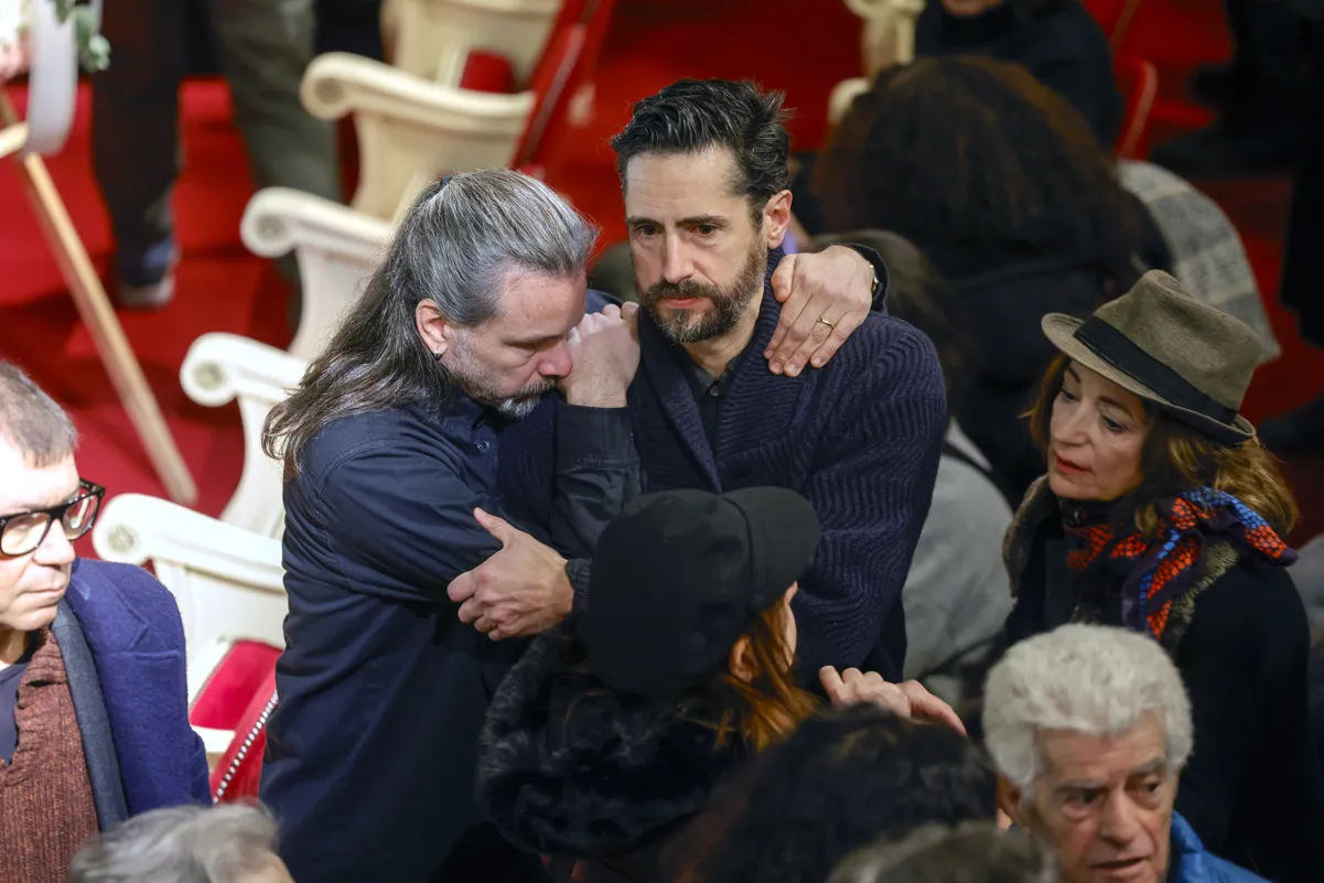 Juan Diego Botto en la despedida de Marisa Paredes.