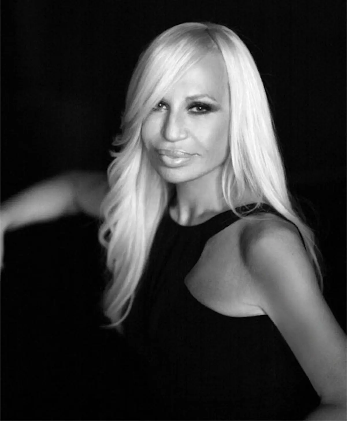 Donatella Versace operaciones