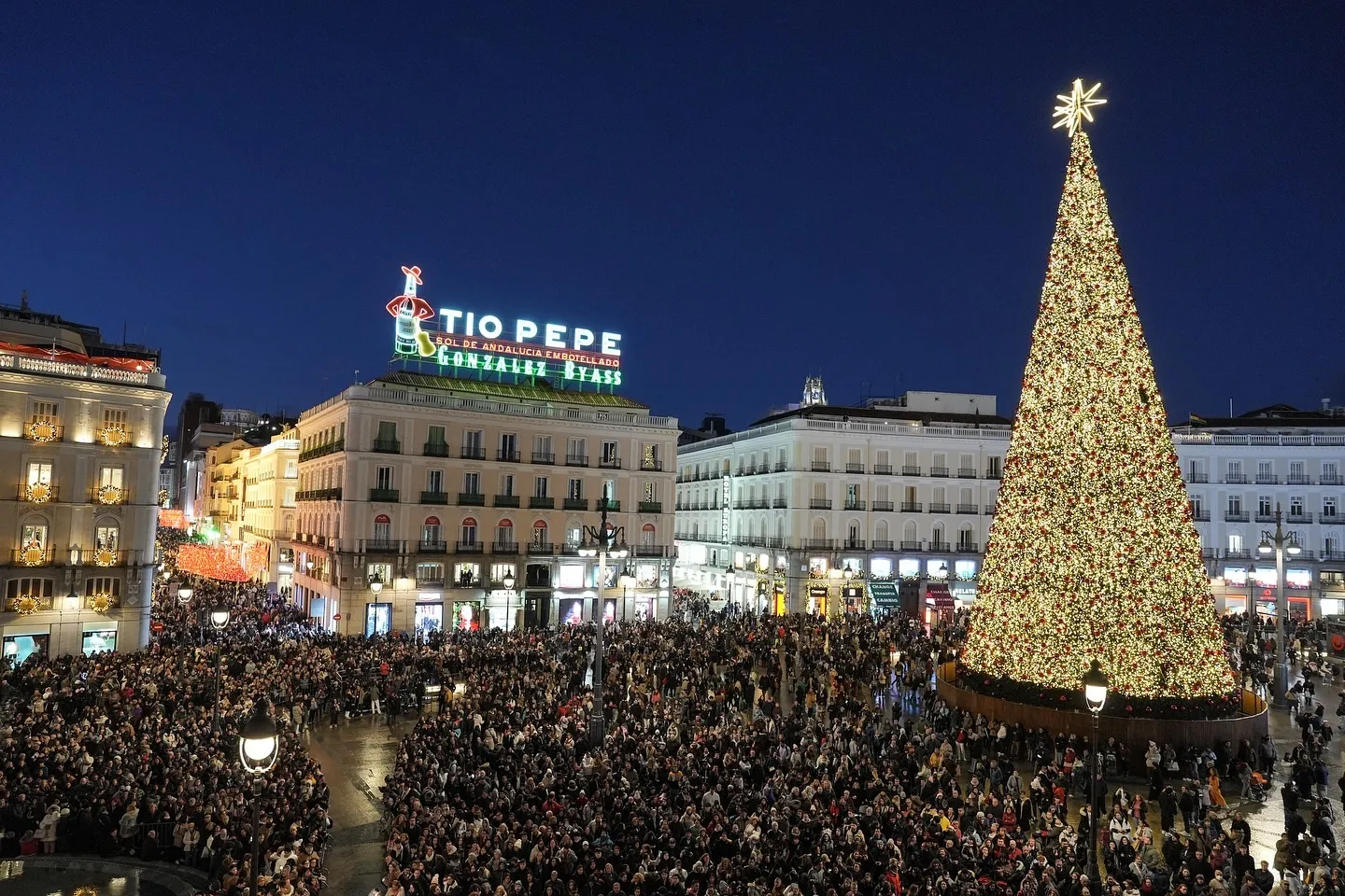 David Bisbal da un concierto navideño en la Puerta del Sol. Foto: Comunidad de Madrid.