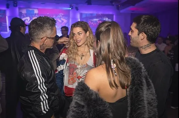 Alejandro Sanz en su fiesta de 54 cumpleaños con Candela Márquez, Víctor Elías y Ana Guerra