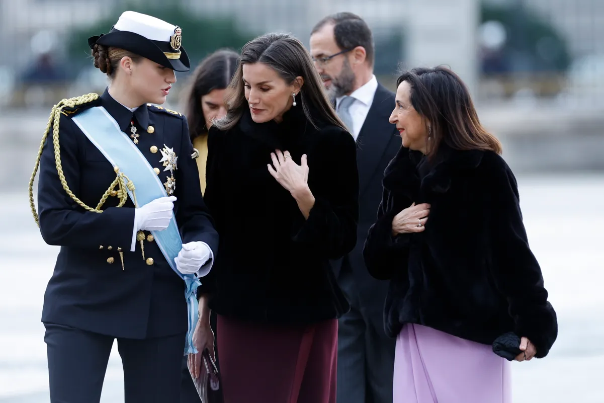 Los Reyes Felipe VI y Letizia, junto a la Princesa de Asturias en la Pascua Militar 2025