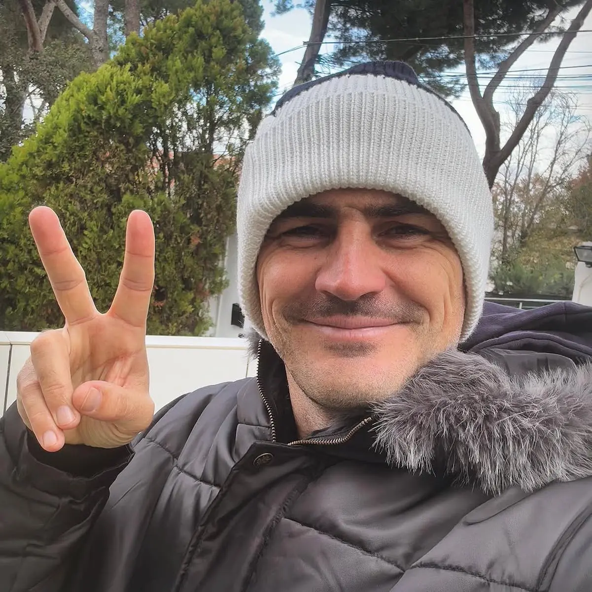 Iker Casillas solidario