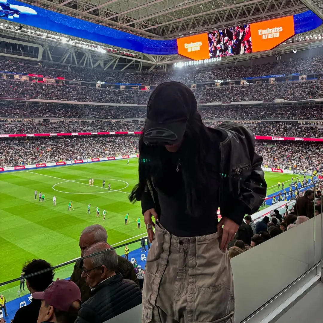 Aitana en el Santiago Bernabeu.