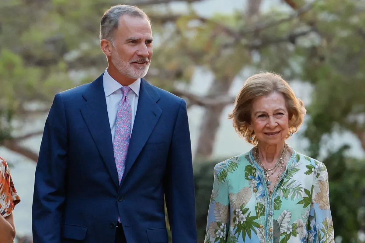 Felipe VI y su madre, la reina Sofía.