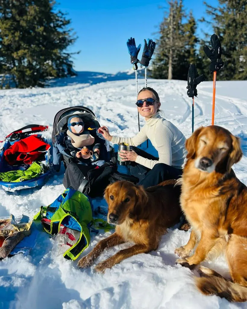 Kate Middleton: las preciosas fotos de su sobrino esquiando con sólo 1 añito