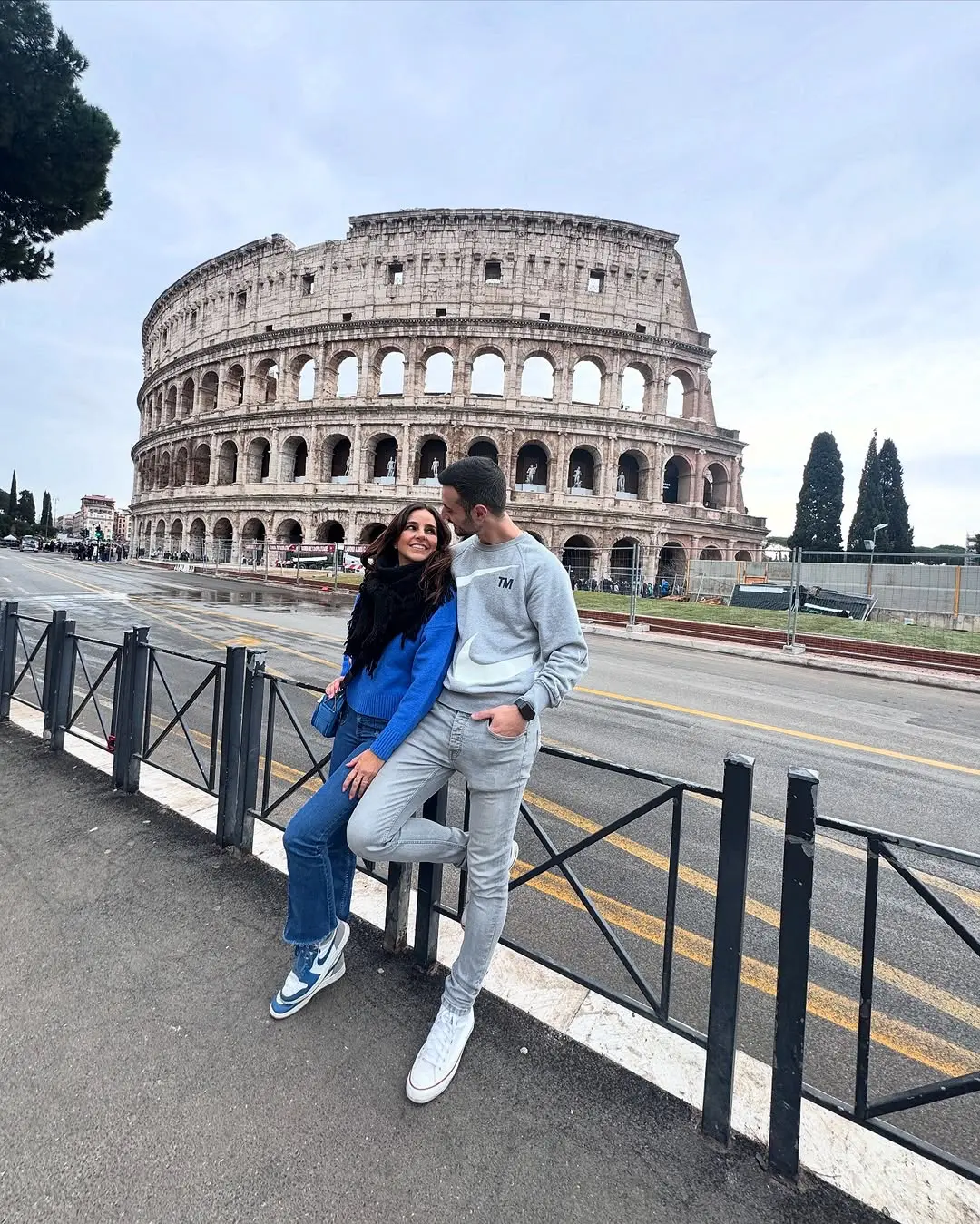 Carmen Alcayde y su novio, Chari, en Roma.