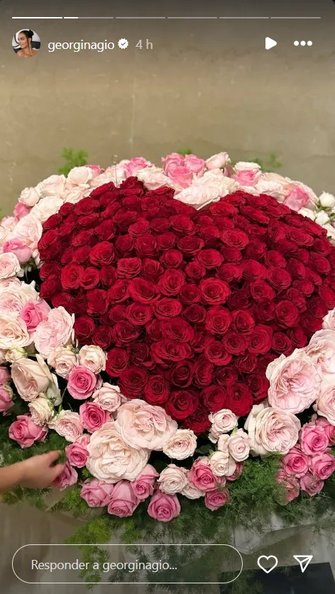 Ramos de rosas regalo de Cristiano a Georgina en su 31 cumpleaños