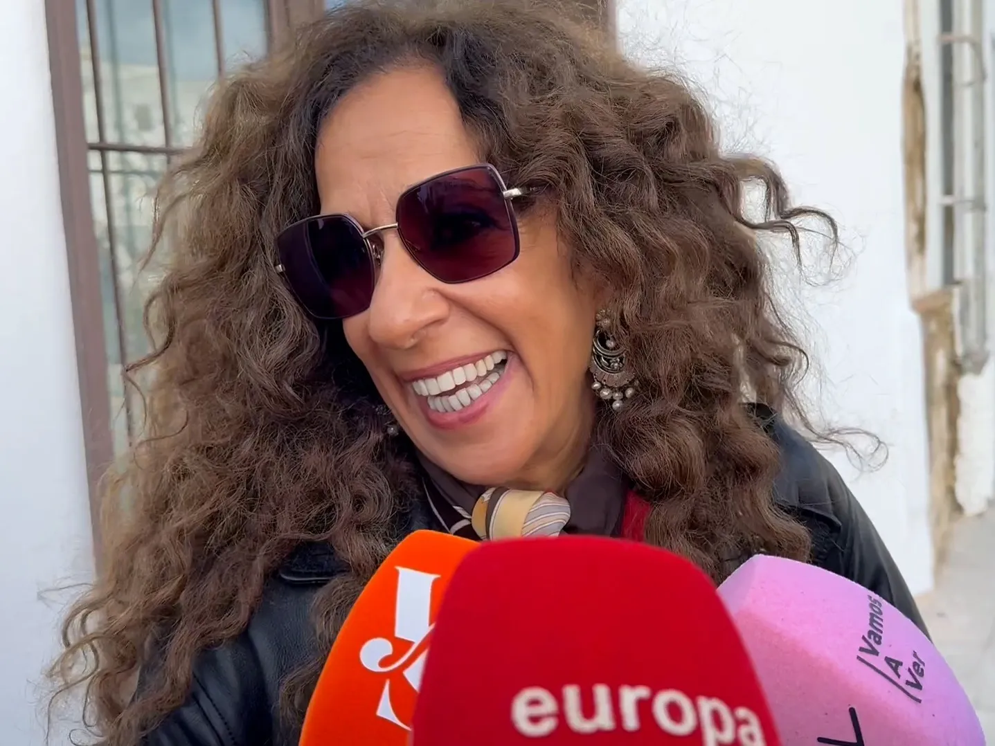 Rosario Flores, hablando con la prensa. Foto: EP.