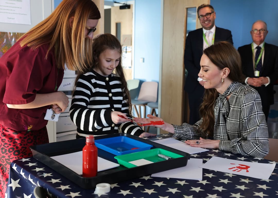 Kate Middleton realiza una emotiva visita siguiendo los pasos de Lady Di