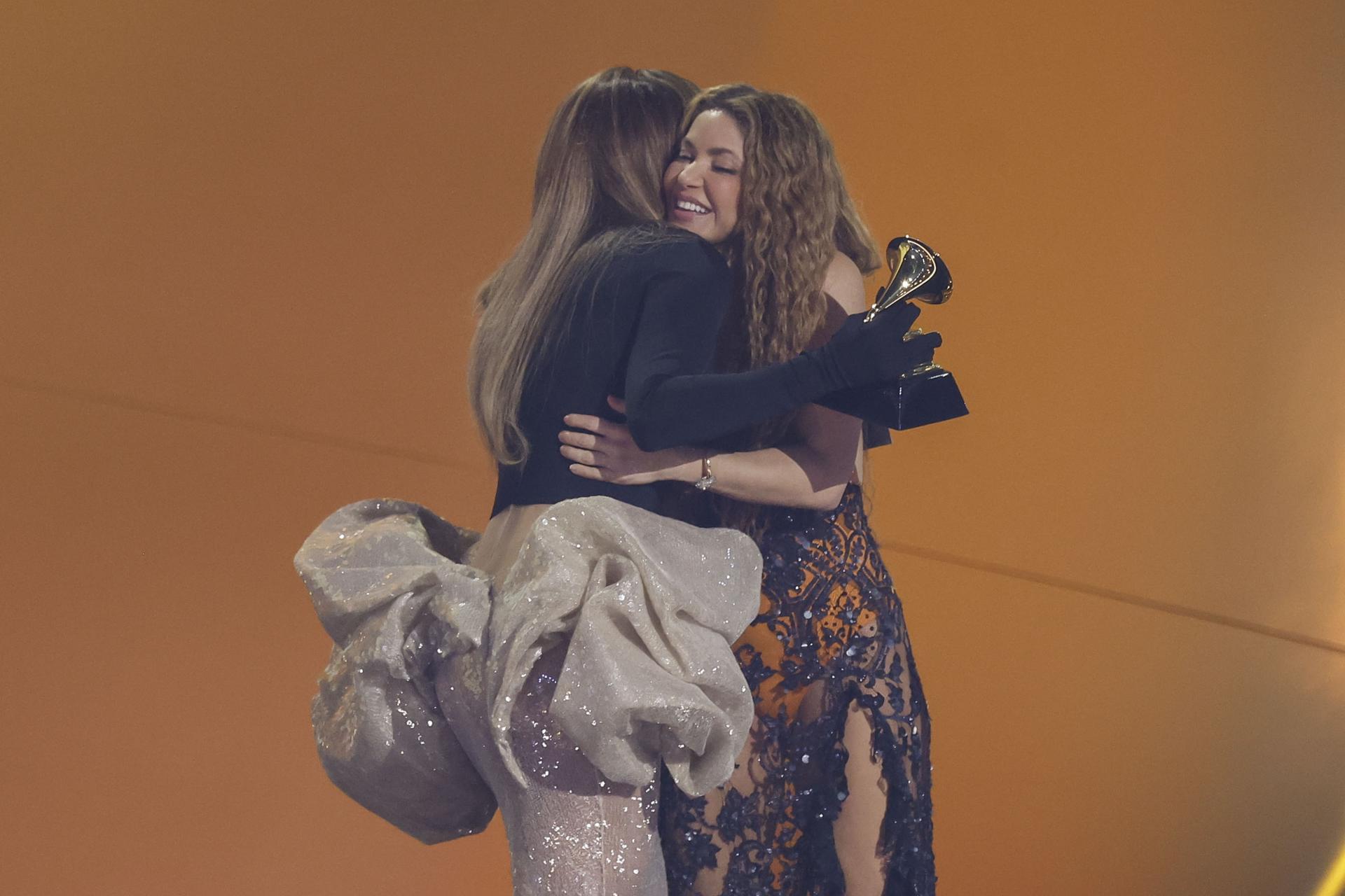 Sasha y Milán hablan de lo orgullosos que están de su madre, Shakira. ¡Adorables!