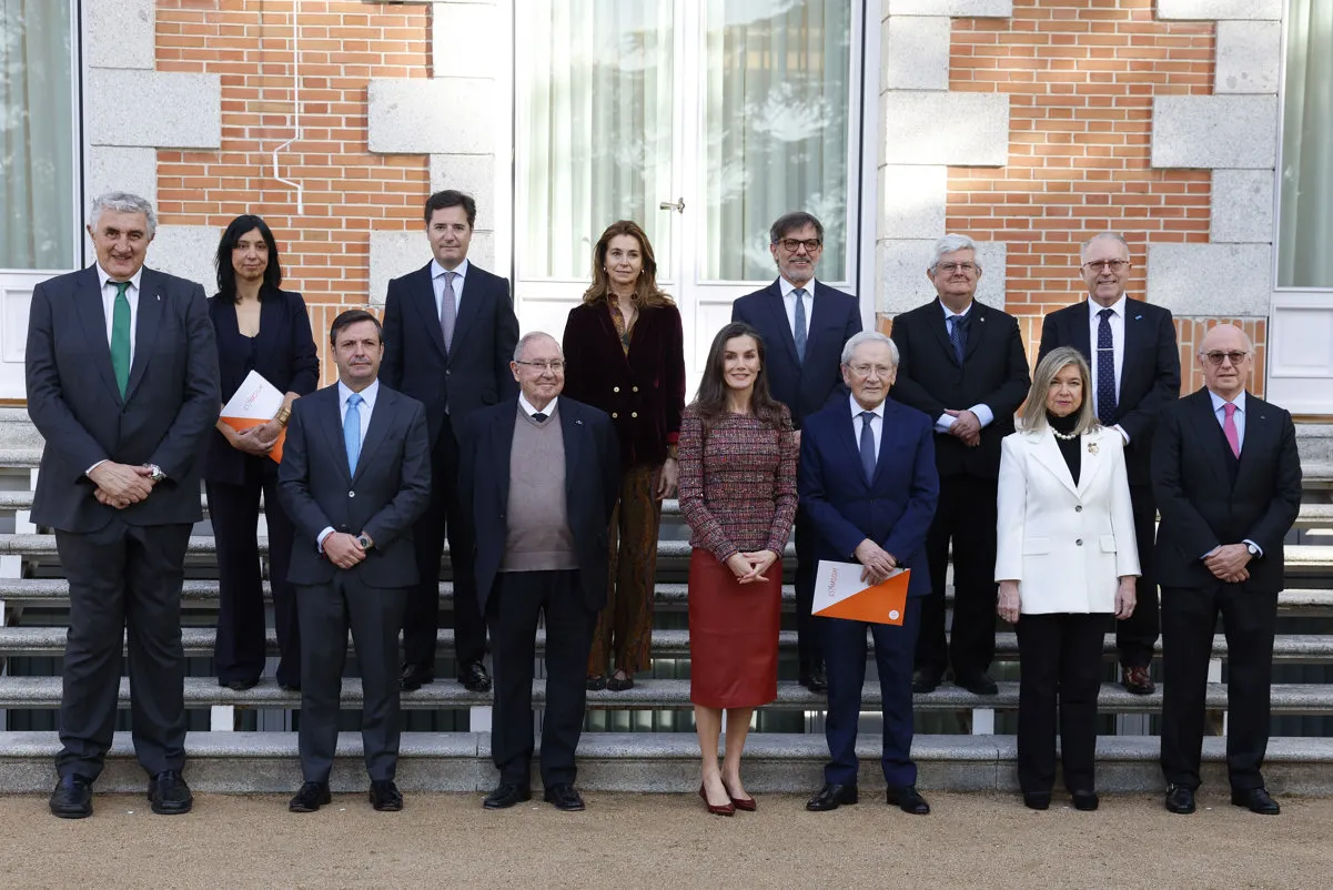 La reina Letizia con Fernando Ónega en la Zarzuela.