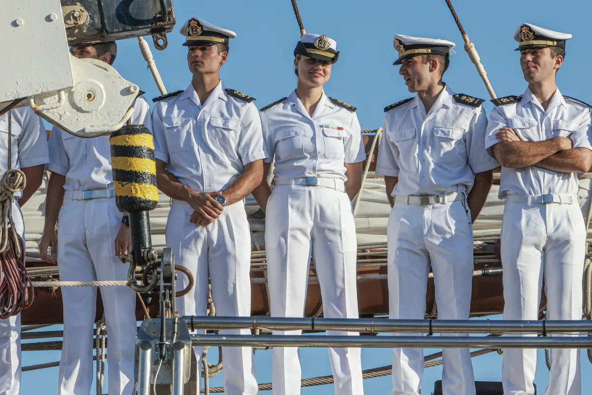 La princesa Leonor en su llegada con Elcano a Montevideo (Uruguay).