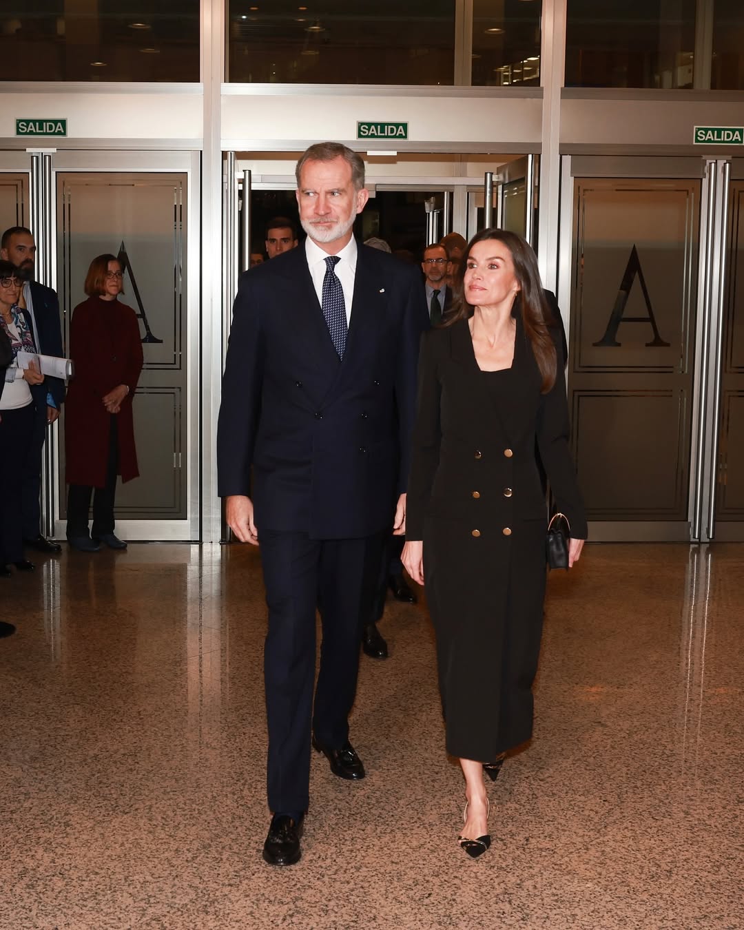 La reina Letizia luce un vestido que se llenó de barro con la DANA: la bonita historia