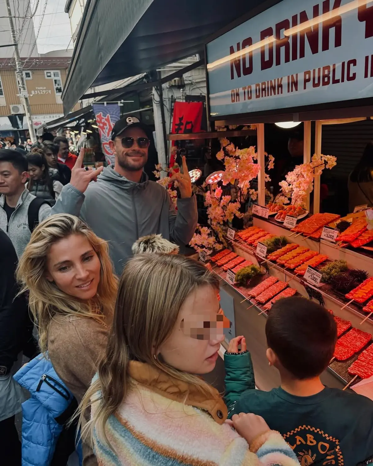 Elsa Pataky y Chris Hemsworth Viaje a Japón